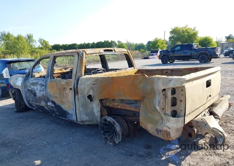 2018 Chevrolet Silverado 1500 2Lt from USA, damaged, VIN 3GCUKREC6JG229489